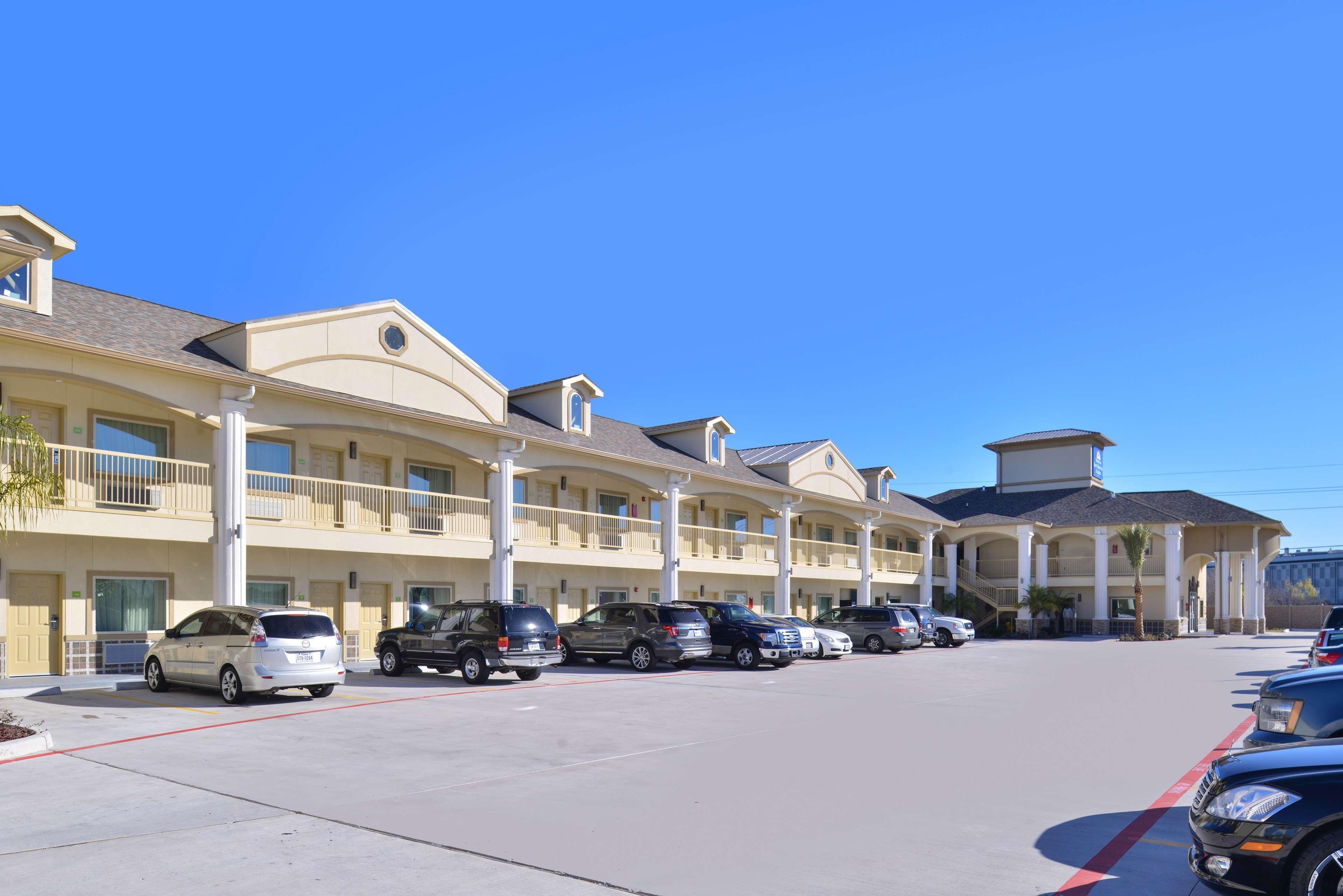Americas Value & - Houston/hwy 6 & Westpark